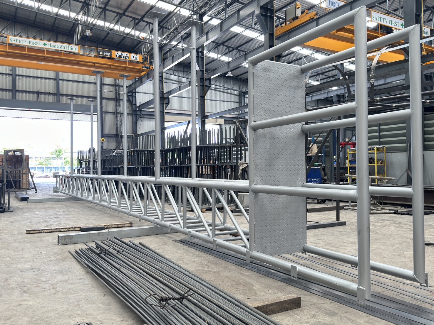 Service Ladder Pit Service Ladder - บันไดเซอร์วิส บันไดลิง เหล็ก HDG